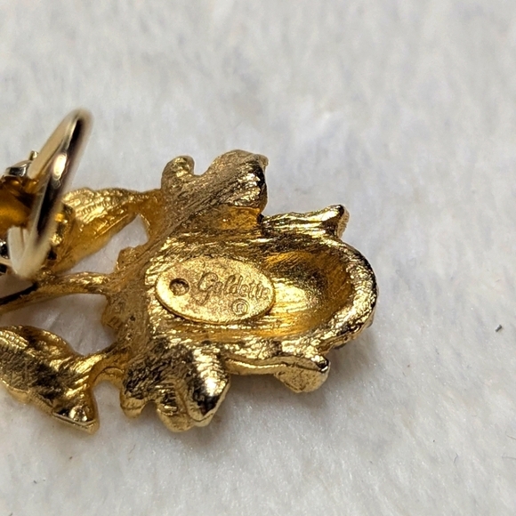 Vintage 60's/70's Goldette Floral Rhinestone Clip Earrings - Picture 3 of 9